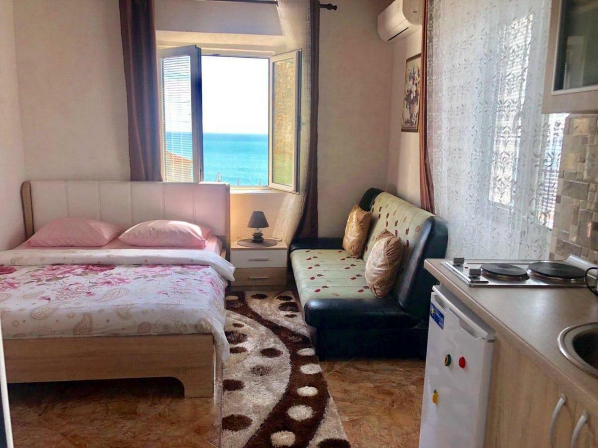 Apartments Zuto Ulcinj Exterior photo